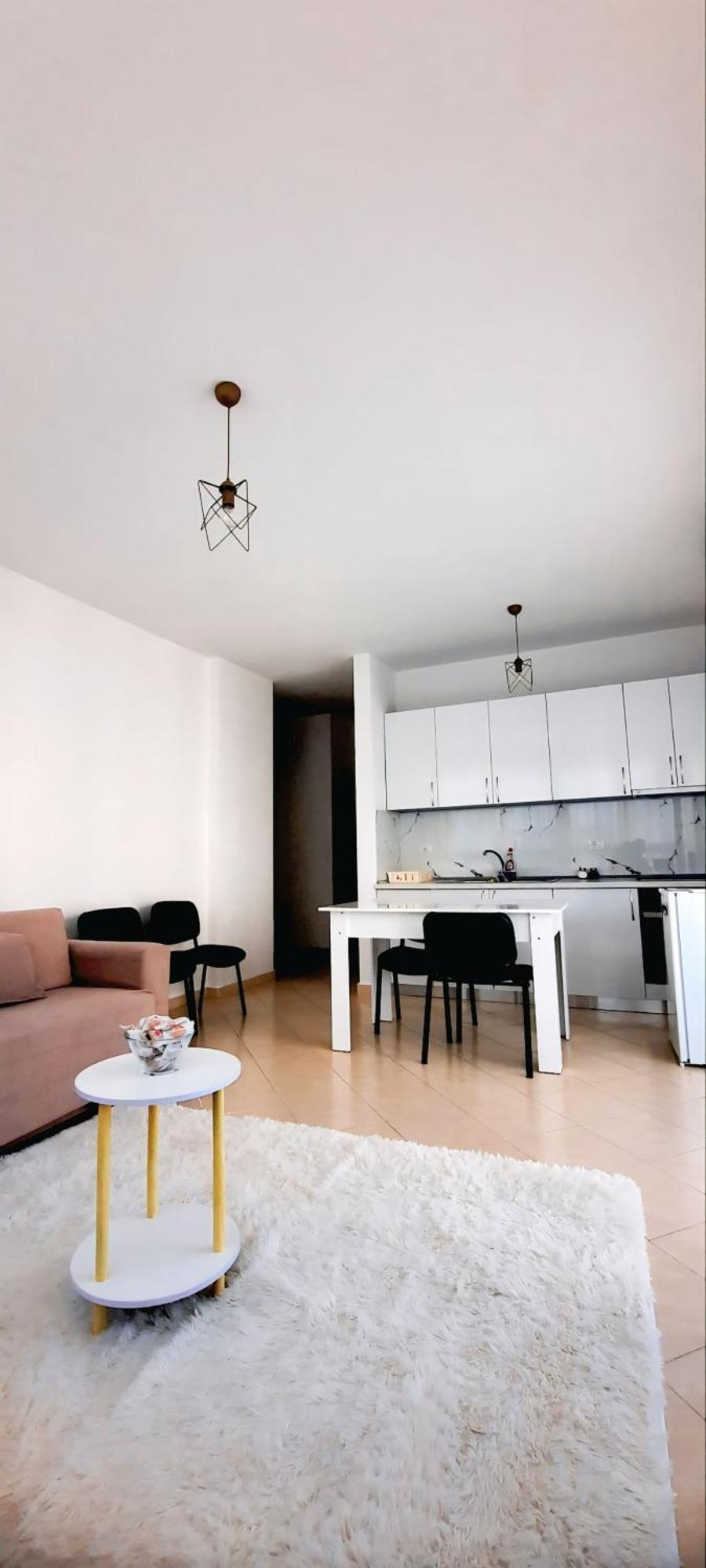Appartement C'e Casa Near The Sea, Netflix, Parking, Balcony, Fast Wi-fi Vlorë
